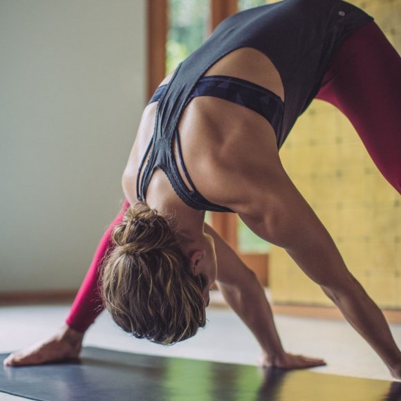 Lululemon 105 F Singlet (Seriously Light Luon) - Black - 4 - Picture 8 of 13